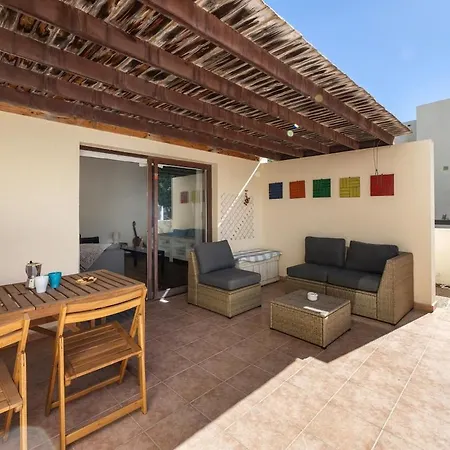 Sunny Lanzarote With Rooftop Terrace & Bbq Teguise (Lanzarote)